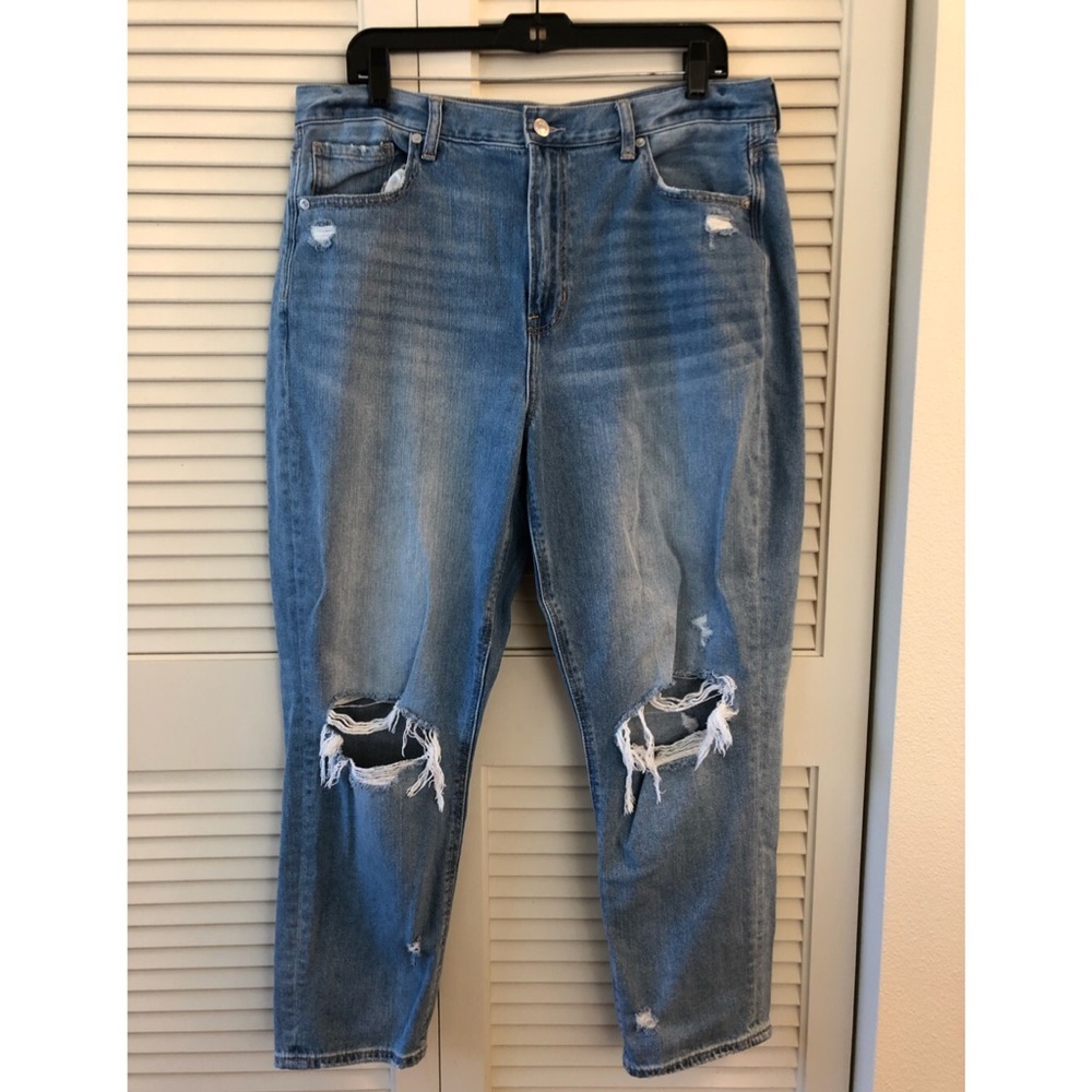 American Eagle Mom Jeans